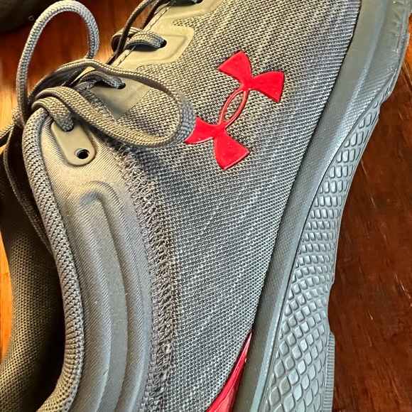 RARE New Under Armour Charged Escape 3 EVO Chrome Men Sneakers Grey Red Size 12 - Picture 7 of 15